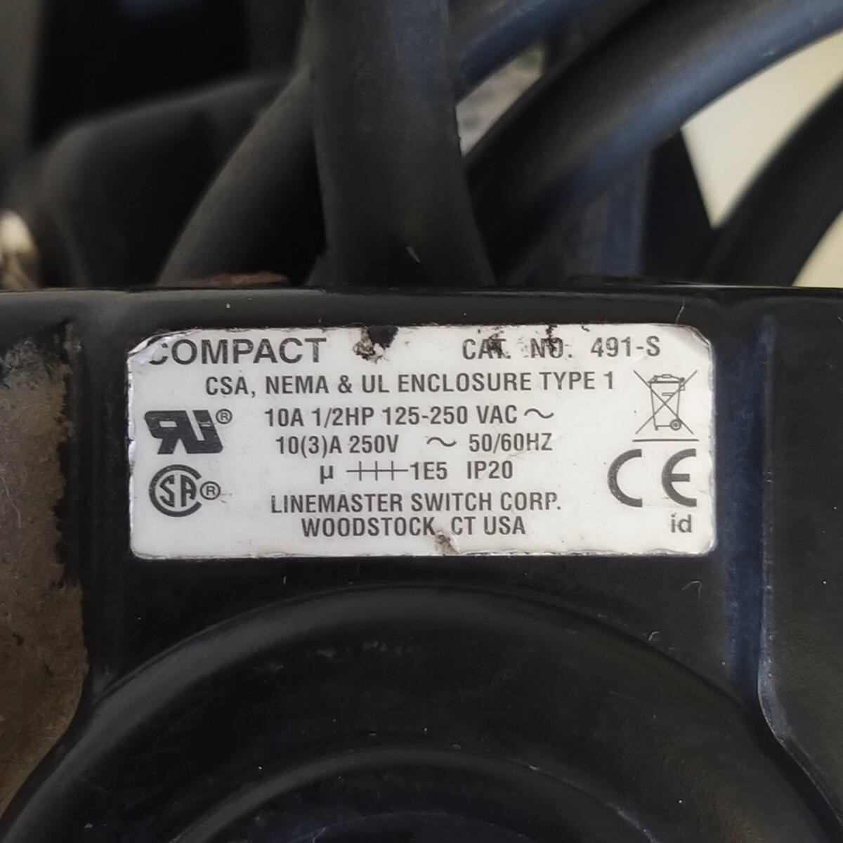 1e04d717a136a4cfda1c9adc7b0ae13d.jpg