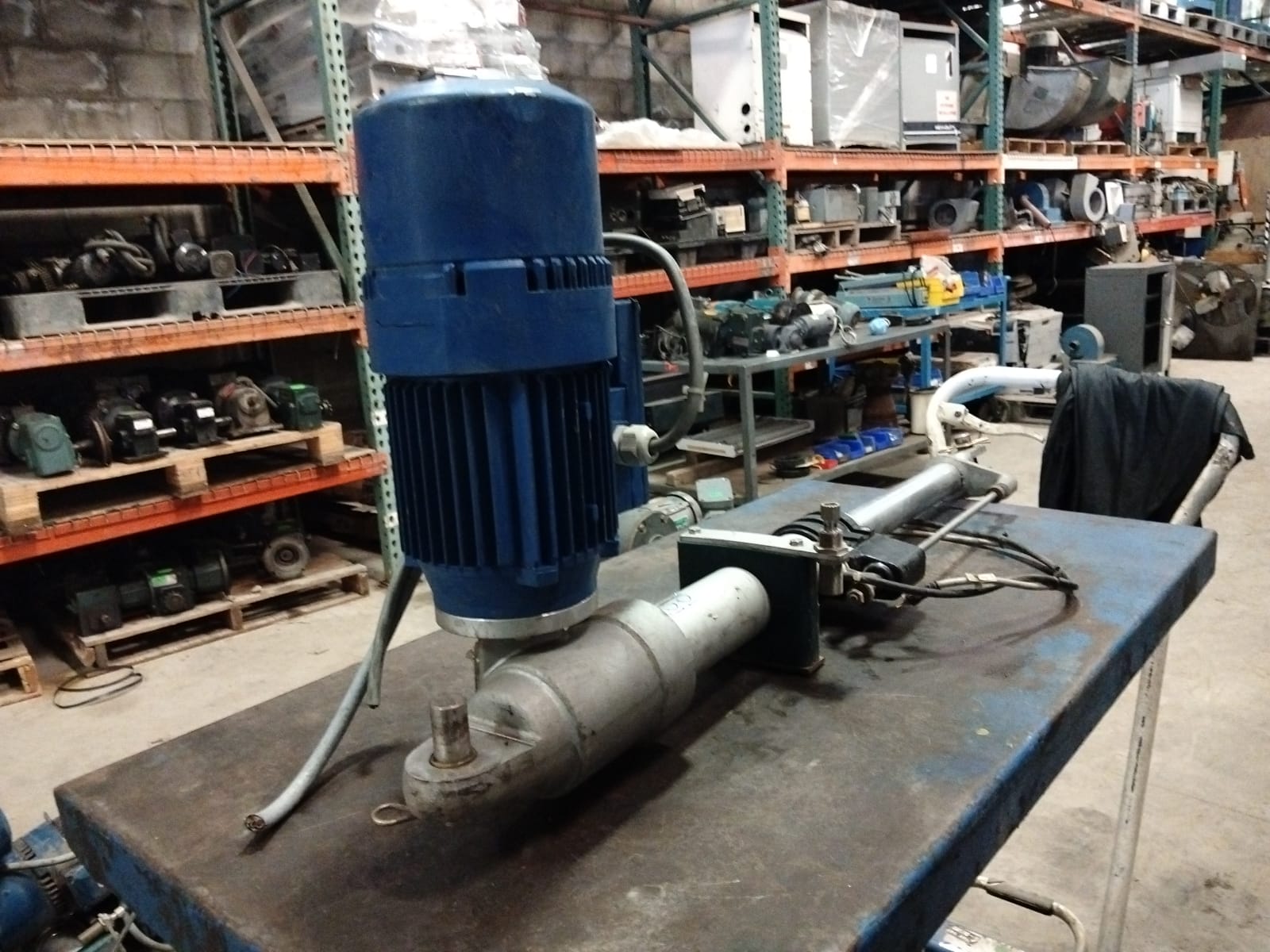 Actuador lineal con motor autofrenante, COTRANSA/ SERVOMECH/ SEIMEC