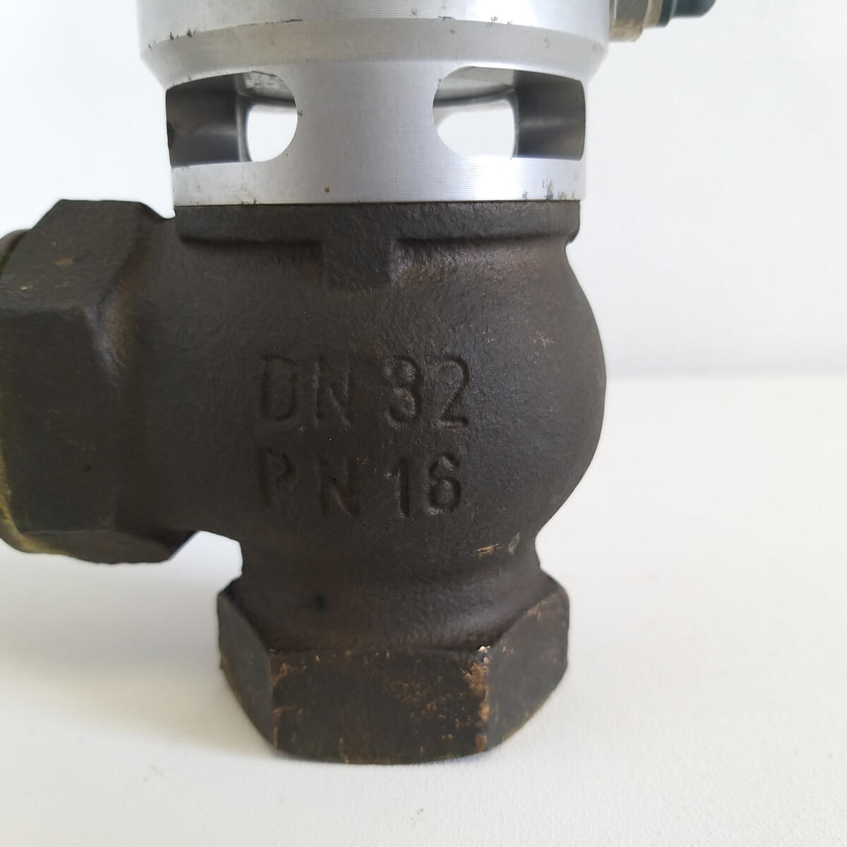 bf2e8daf821cfa2cc2b12837b129a5d3.jpg